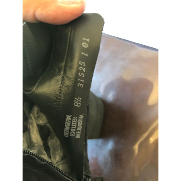 Paul Green Woman’s US 10 Black Suede Distressed Ankle Boots Side Zipper - Picture 3 of 13